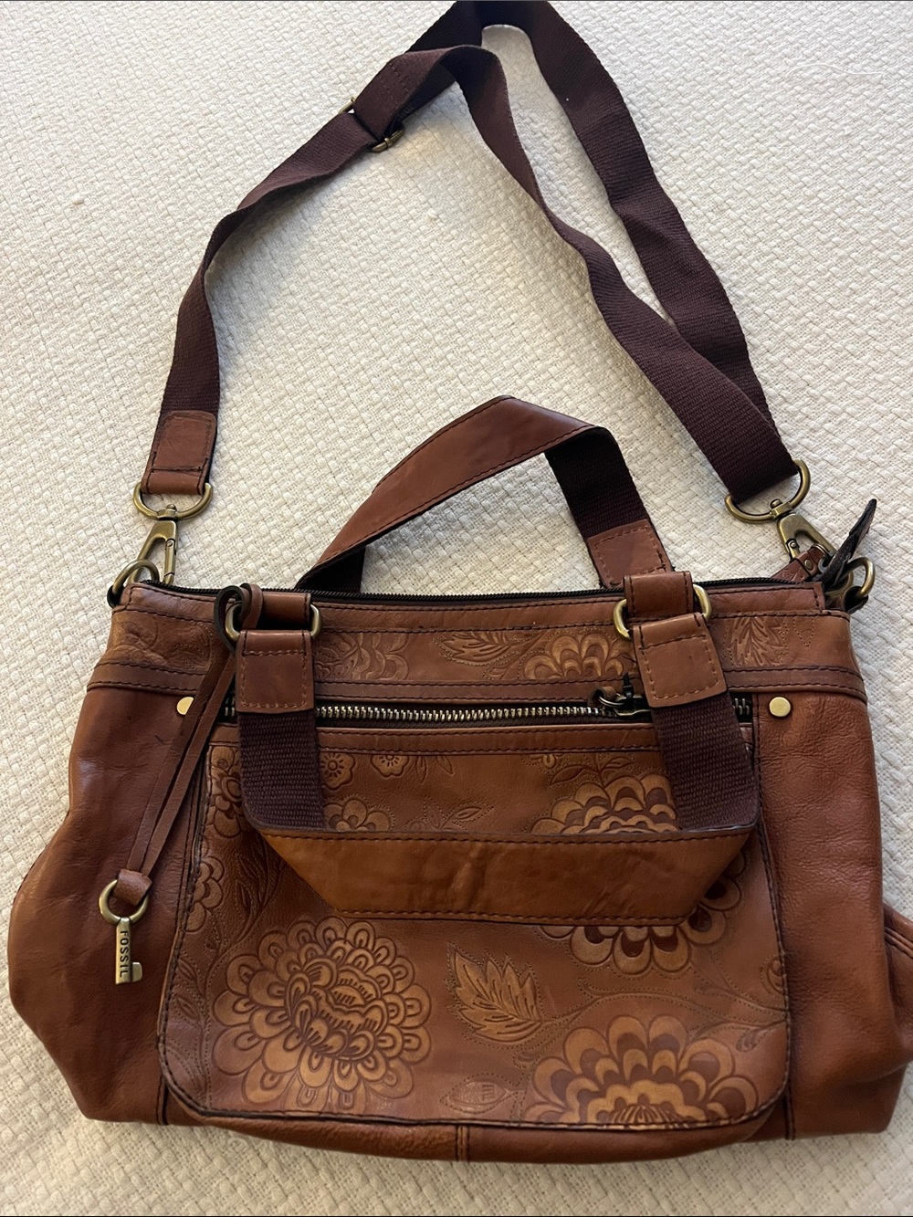 Beautiful FOSSIL Leather Handbag